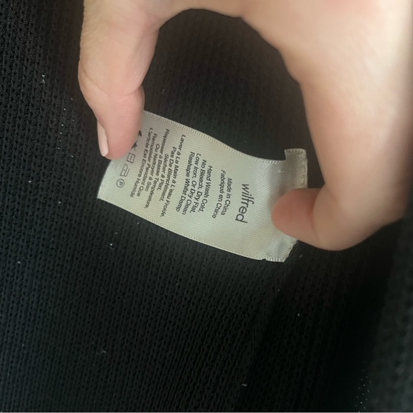 Aritzia Wilfred Dunkirk Black Sweater Vest Small - Picture 4 of 4